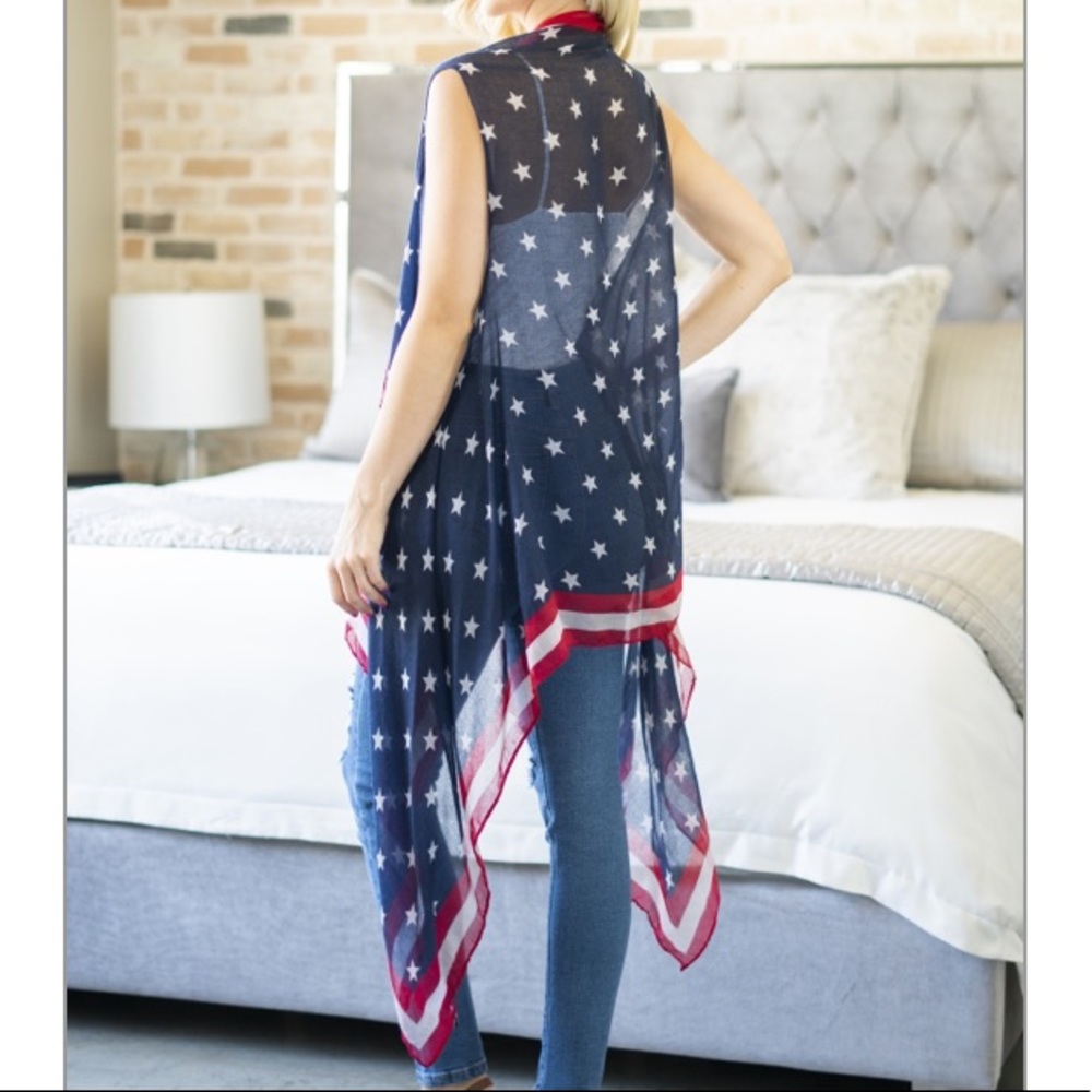 ❤️HOST PICK July 4th American flag Kimono - Picture 2 of 3